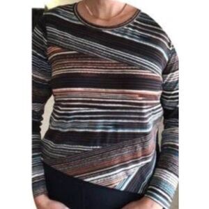 F2 Erin London women's casual top m